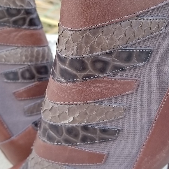 Brian Atwood ankle booties size 6 - Picture 7 of 11